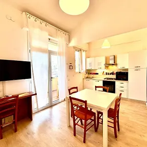  Appartamento Poetto 50m From The Sea Cagliari,sardinia